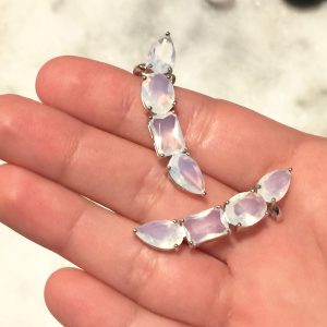 Brinco Ear Cuff Branco Vela | Lanarée Acessórios