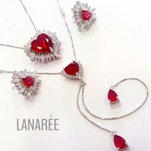 Colar Gravata Coração Gota Rubi | Lanarée Acessórios