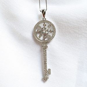 Colar Chave Circular Prata 925 | Lanarée Acessórios