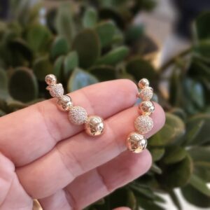 Brinco Ear Cuff Meia Bola Dourada | Lanarée Acessórios